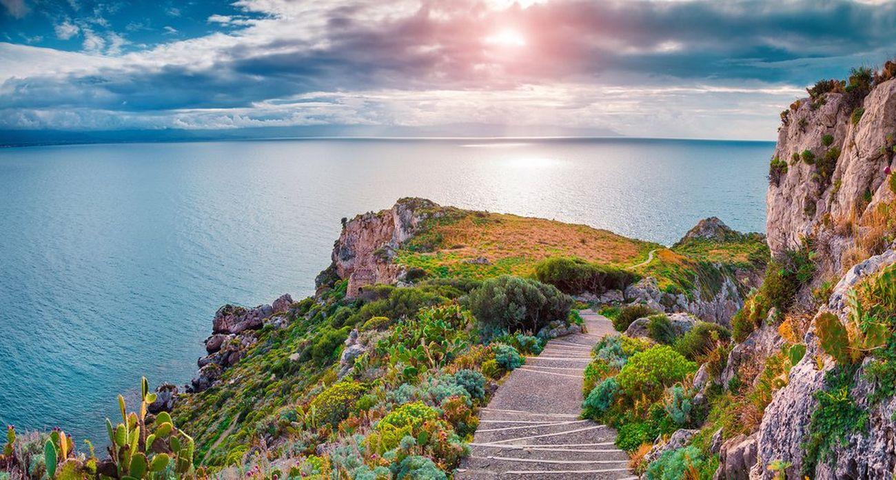 SAPIO aeolian islands hiking